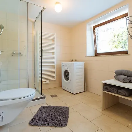 Apartament Burja *